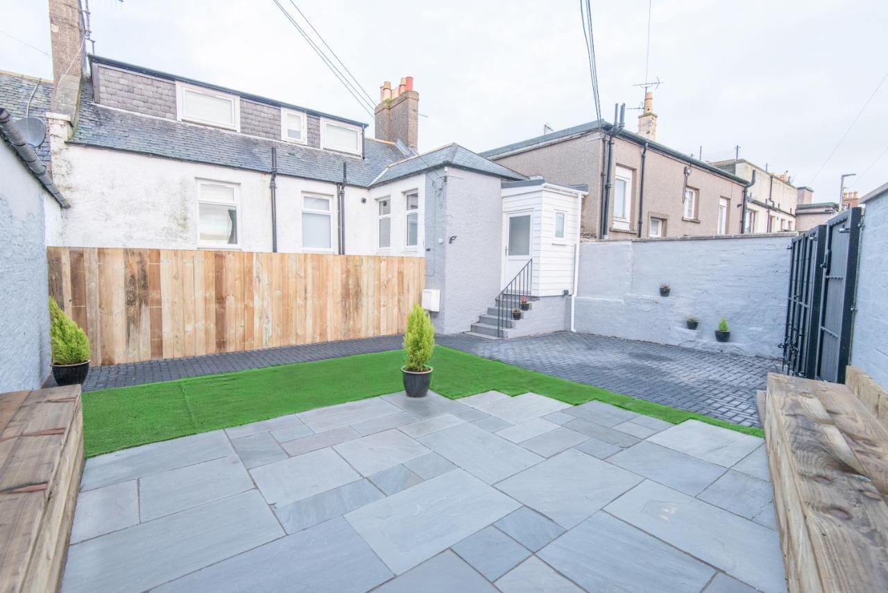 Bright, Fresh, Renovated 3 Bedroom Apartment In The Heart Of Montrose Angus Kültér fotó