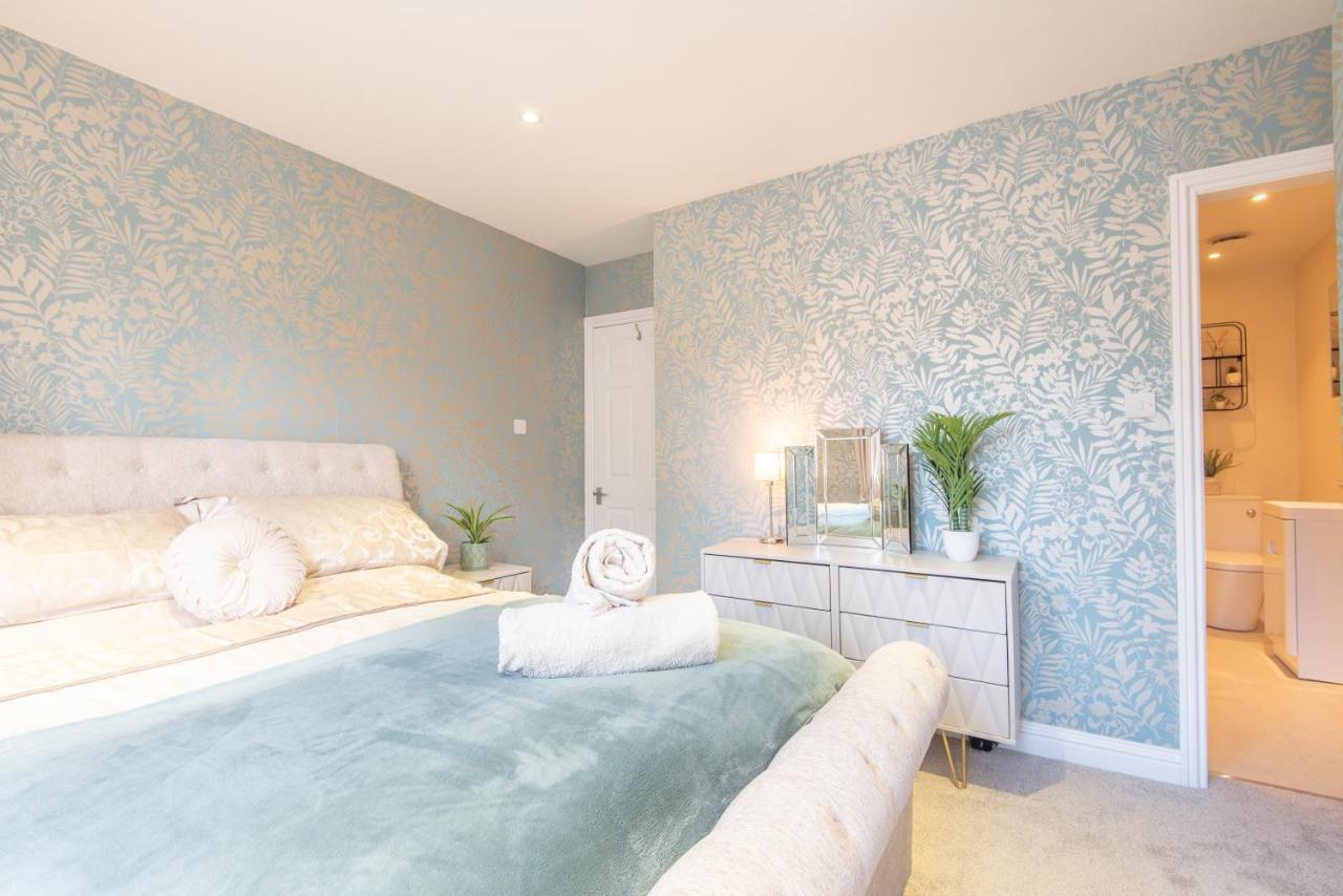 Bright, Fresh, Renovated 3 Bedroom Apartment In The Heart Of Montrose Angus Kültér fotó